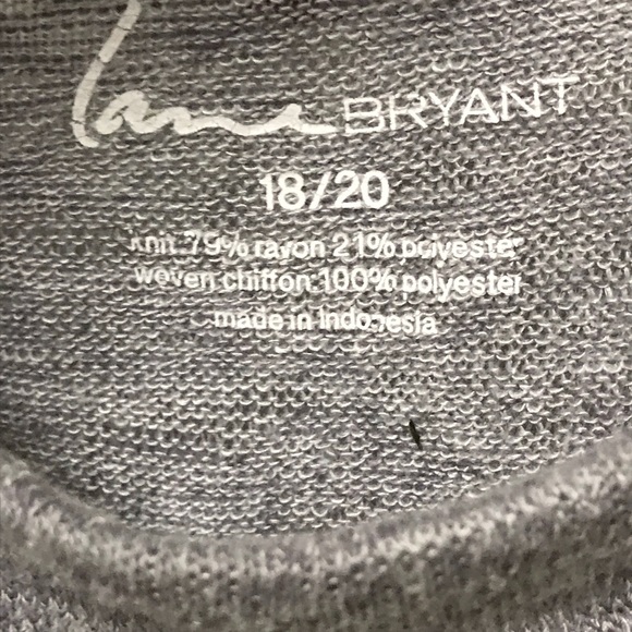 Lane Bryant Gray Top with Embellishments 18/20 - Picture 2 of 3